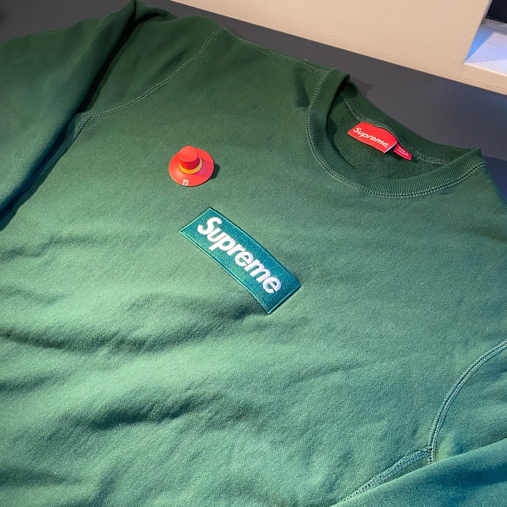 Supreme FW18 Green Crewneck Box Logo